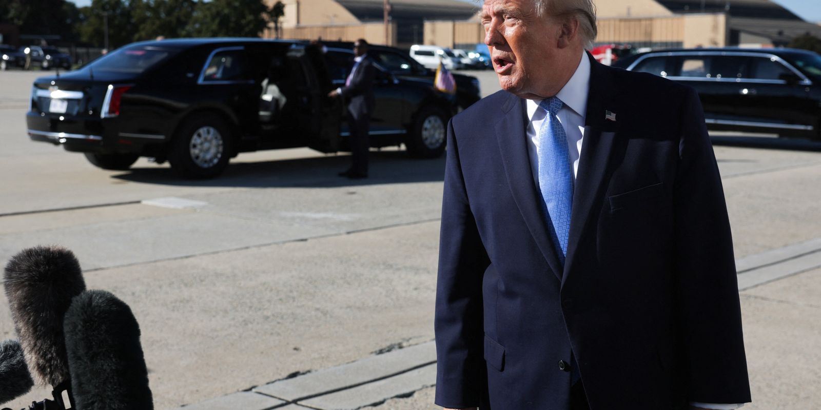 Trump diz que não vai se envolver, após carta de Flávio Bolsonaro