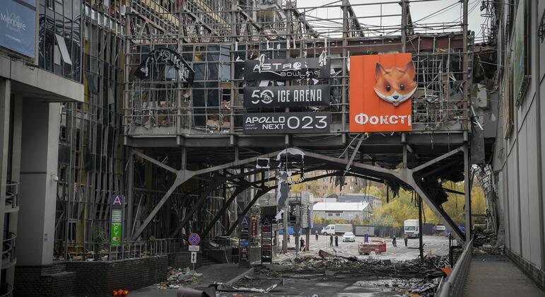 Ucrânia: Drones russos causam mortes em estação de trem e usina nuclear